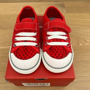 See Kai Run Saylor sneaker. Size 10. Brand new.